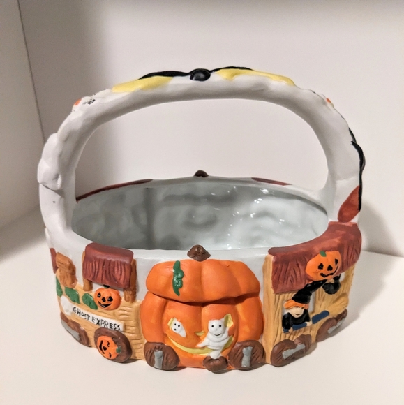 Vintage Halloween ceramic basket - Picture 4 of 6
